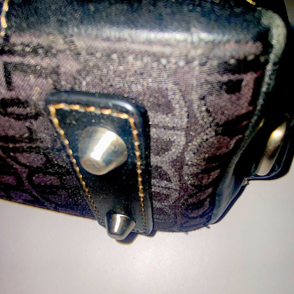 GIANI BERNINI Shoulder Bag - Picture 3 of 11